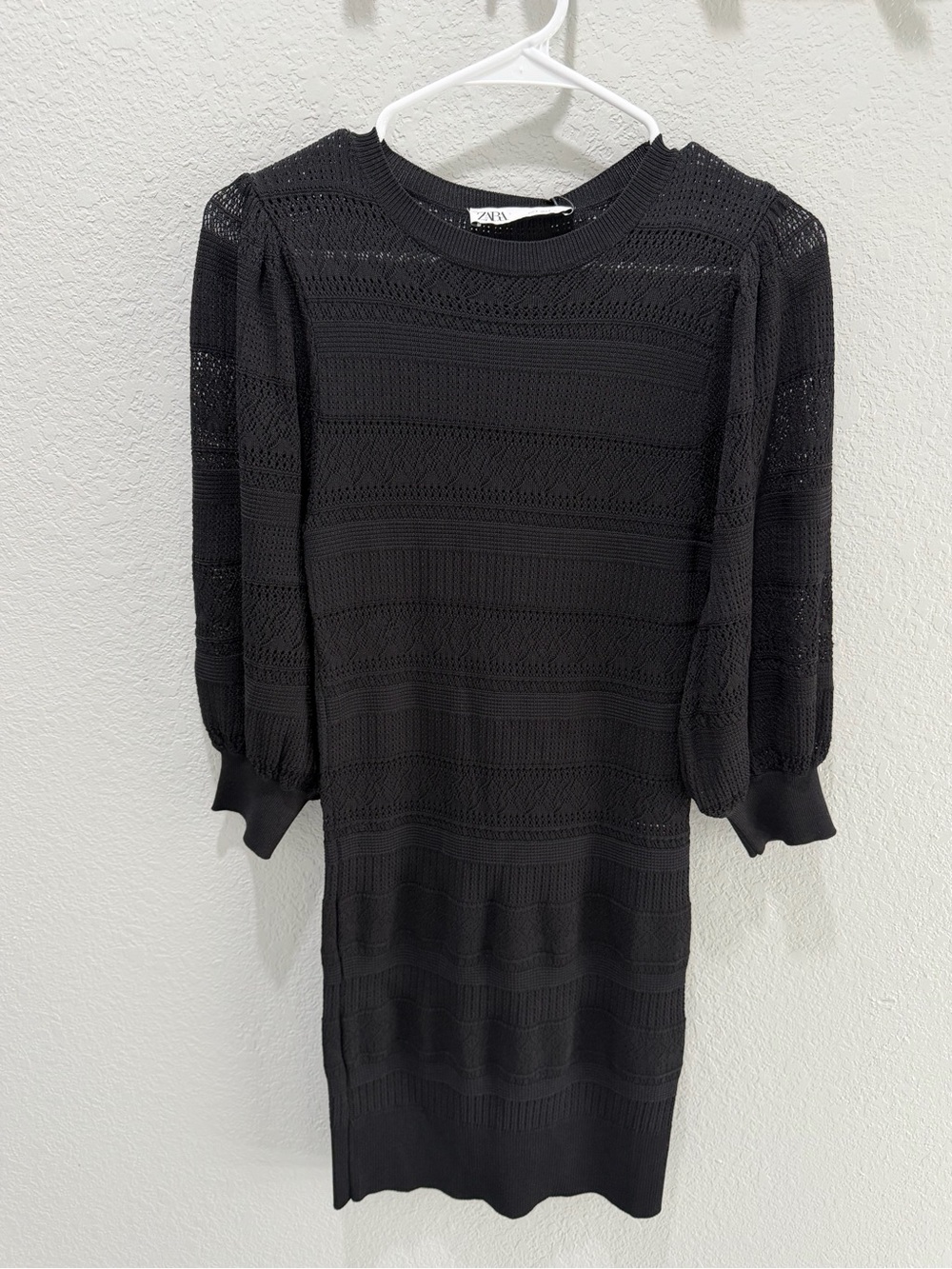 Zara Black Long-Sleeve Knit Puff-Sleeve Dress